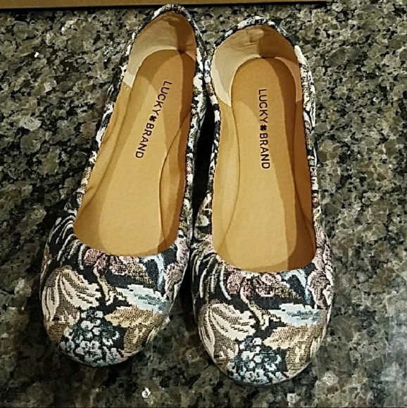 Lucky Brand Emmie Flats in Shady Spruce Scala - Picture 3 of 8